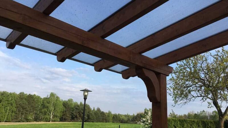 Poliwęglan vs polipropylen – które tworzywo sprawdza się lepiej w praktyce?